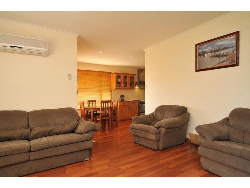 11 Heather Drive, Ridgehaven SA 5097