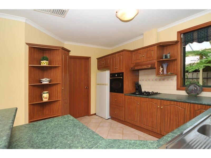 13 Rotz Court, Golden Grove SA 5125