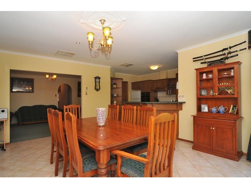 13 Rotz Court, Golden Grove SA 5125