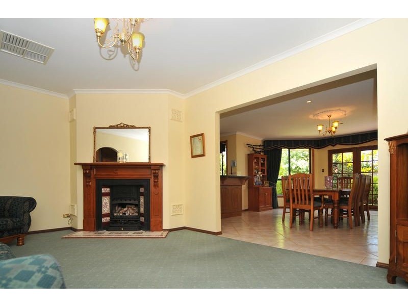 13 Rotz Court, Golden Grove SA 5125