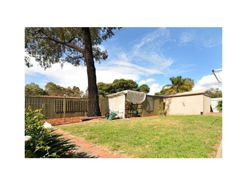 11 Browning Crescent, Parafield Gardens SA 5107