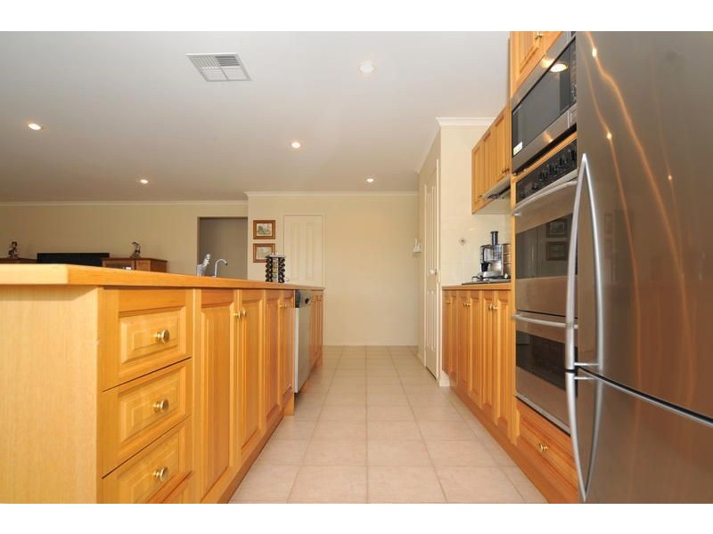 20 Naughton Court, Greenwith SA 5125