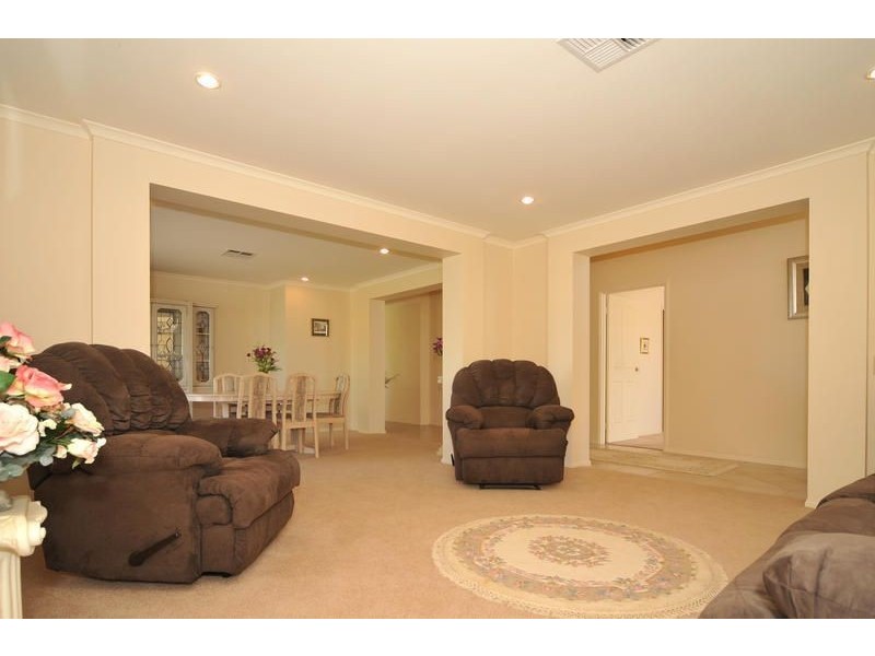 20 Naughton Court, Greenwith SA 5125