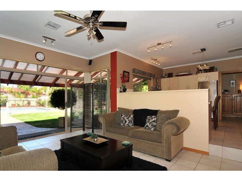 1 Palmyra Street, Modbury Heights SA 5092
