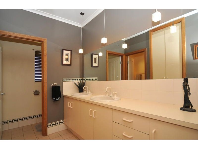 1 Palmyra Street, Modbury Heights SA 5092