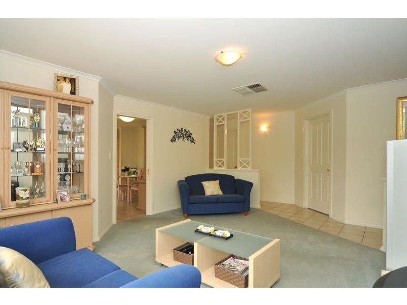26 Hedgerow Court, Greenwith SA 5125