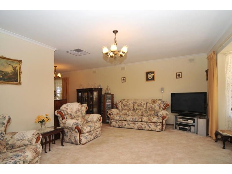 13 La Perouse Crescent, Fairview Park SA 5126