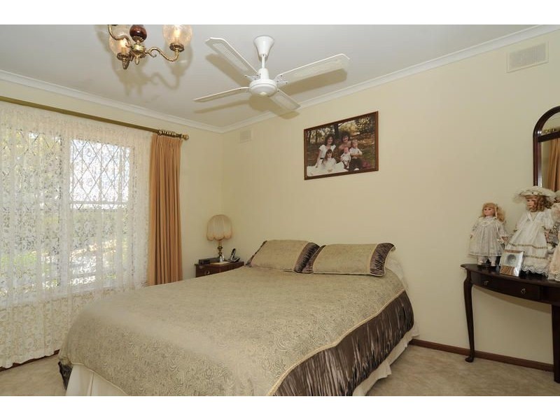 13 La Perouse Crescent, Fairview Park SA 5126