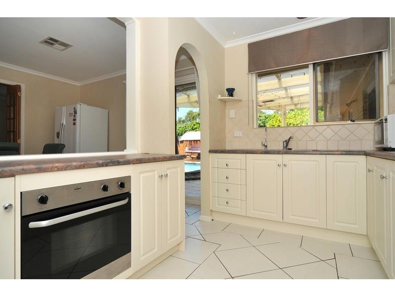 3 Hamilton Road, Fairview Park SA 5126