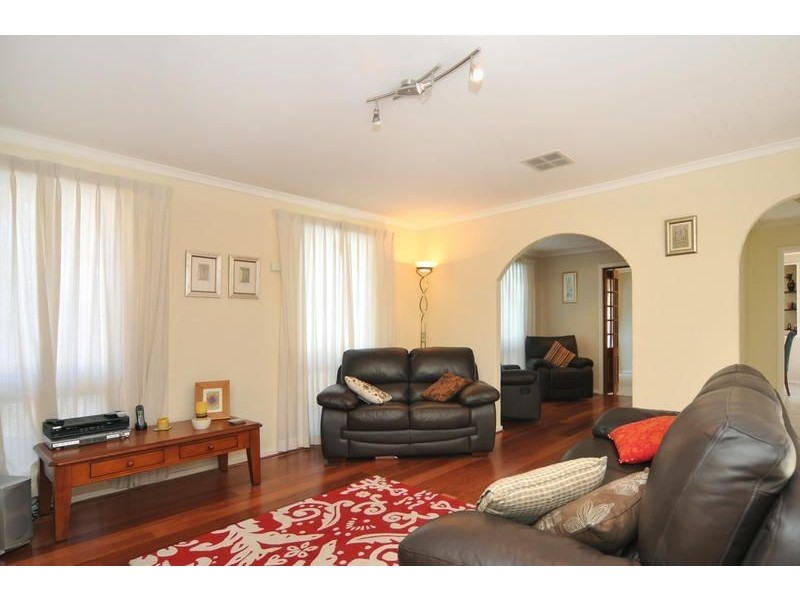 3 Hamilton Road, Fairview Park SA 5126