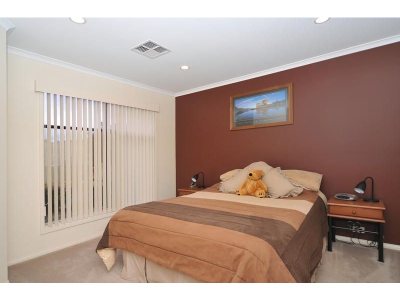 15 Hedgerow Court, Greenwith SA 5125