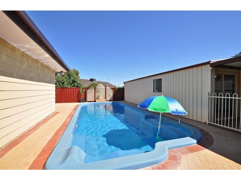 5 Aquamarine Dve, Salisbury East SA 5109