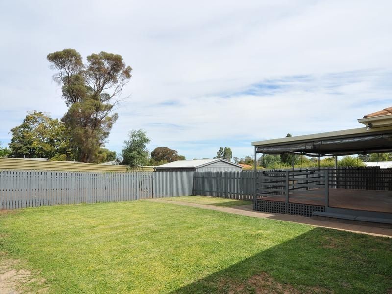 7 Oakland Street, Para Hills SA 5096