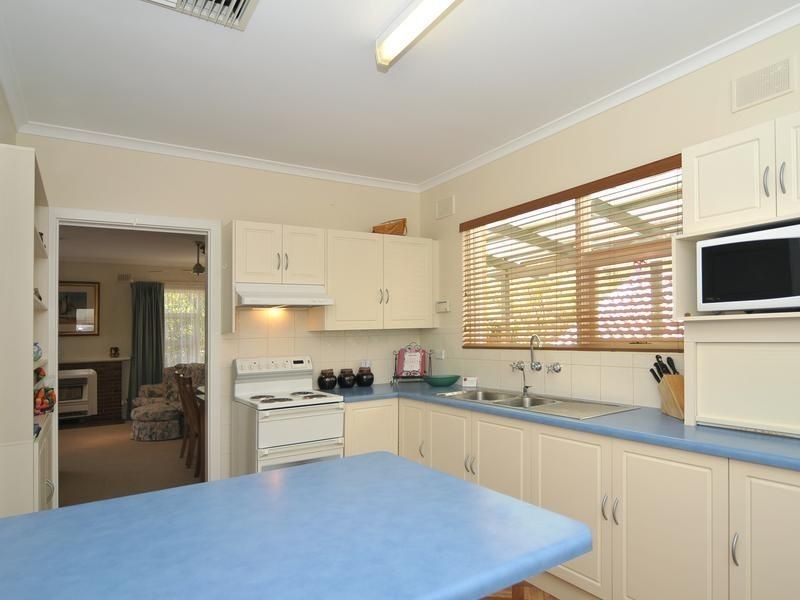 36 Marsha Drive, Banksia Park SA 5091