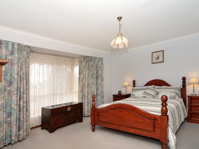 21 Trevithick Crescent, Redwood Park SA 5097