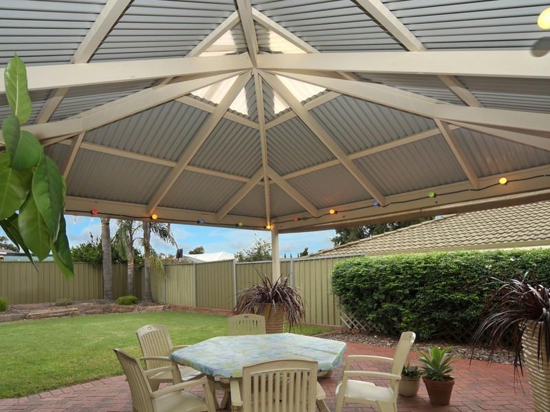 21 Trevithick Crescent, Redwood Park SA 5097