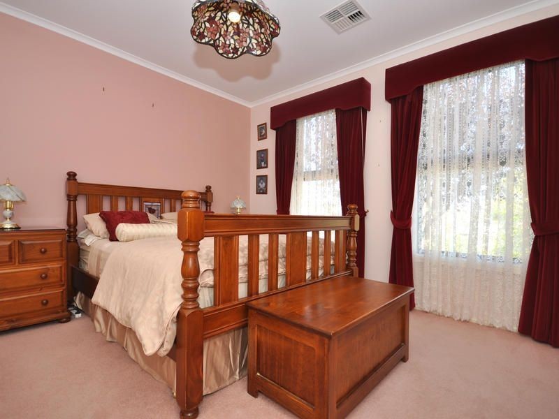 50 Thornton Drive, Greenwith SA 5125