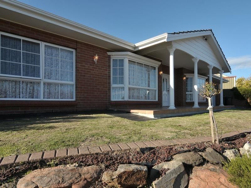 4 Foulis Court, Wynn Vale SA 5127
