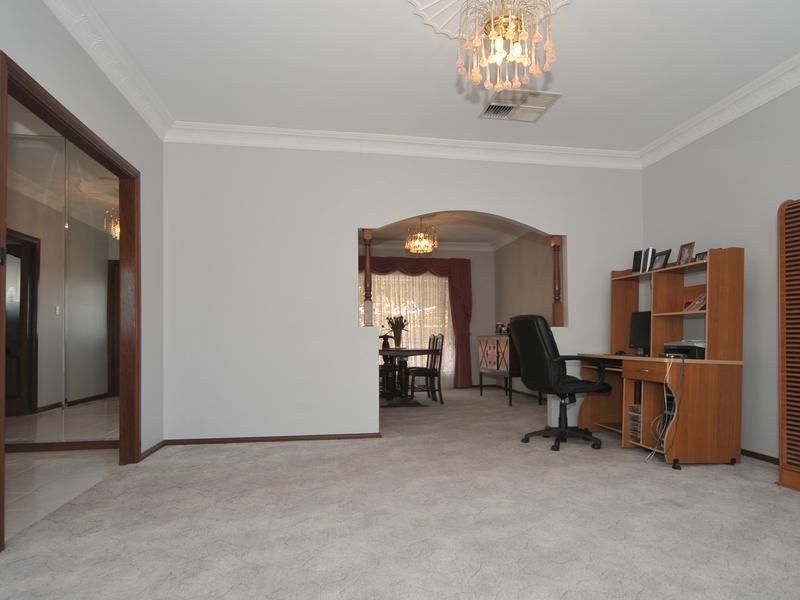 4 Foulis Court, Wynn Vale SA 5127