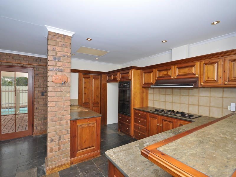 14 La Perouse Crescent, Fairview Park SA 5126
