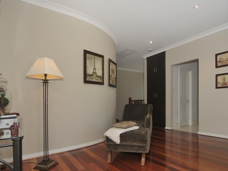 4 Atiu Street, Mawson Lakes SA 5095