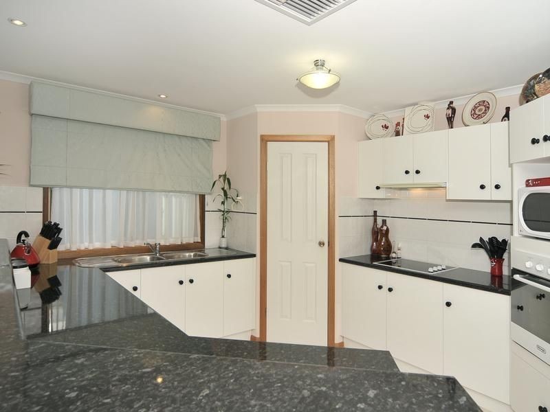 10 Brickwork Place, Walkley Heights SA 5098