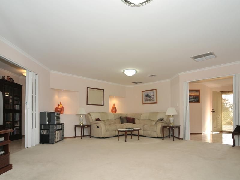 10 Brickwork Place, Walkley Heights SA 5098