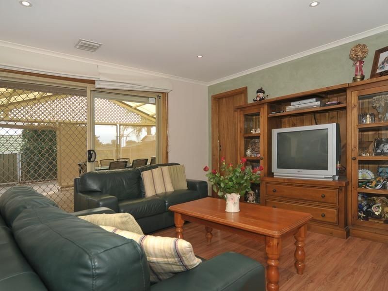 18 Brassington Avenue, Redwood Park SA 5097