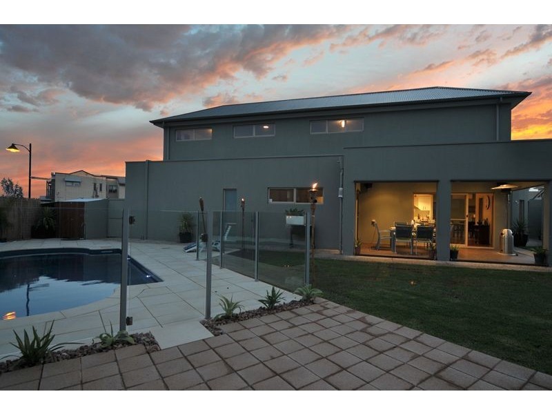 90 Shoalhaven Circuit, Mawson Lakes SA 5095