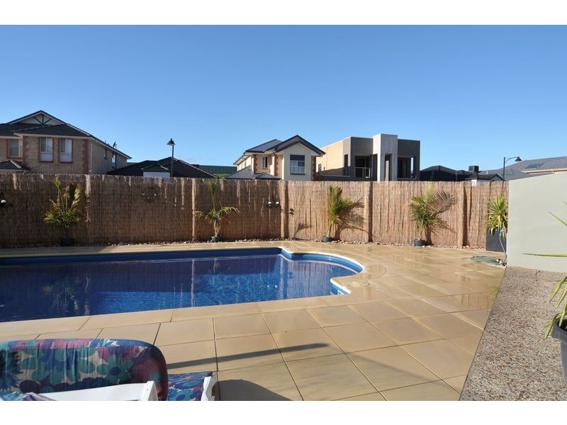 90 Shoalhaven Circuit, Mawson Lakes SA 5095