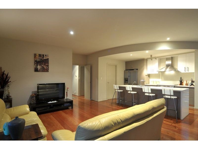 90 Shoalhaven Circuit, Mawson Lakes SA 5095