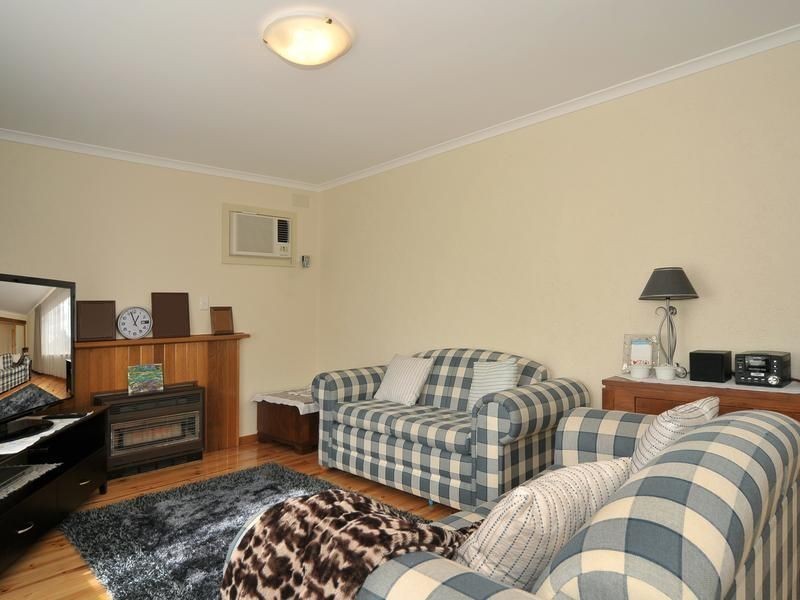 13 Shakespeare Way, Para Hills SA 5096
