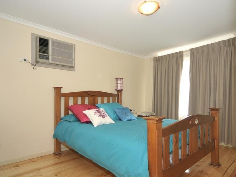 13 Shakespeare Way, Para Hills SA 5096