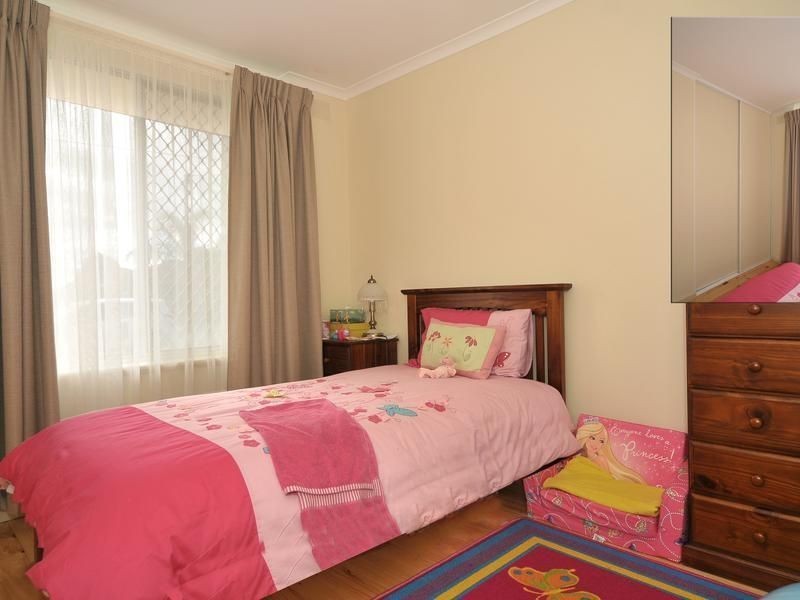 13 Shakespeare Way, Para Hills SA 5096