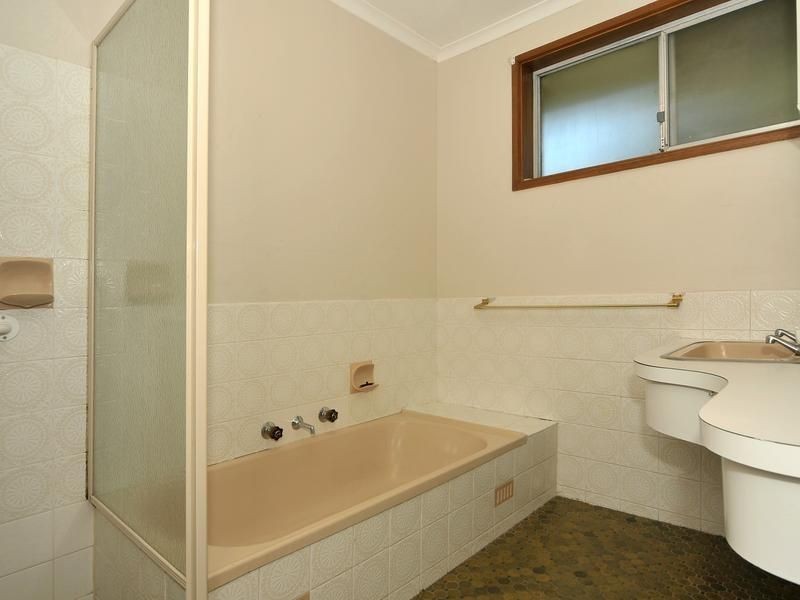 21 Tarni Street, Fairview Park SA 5126