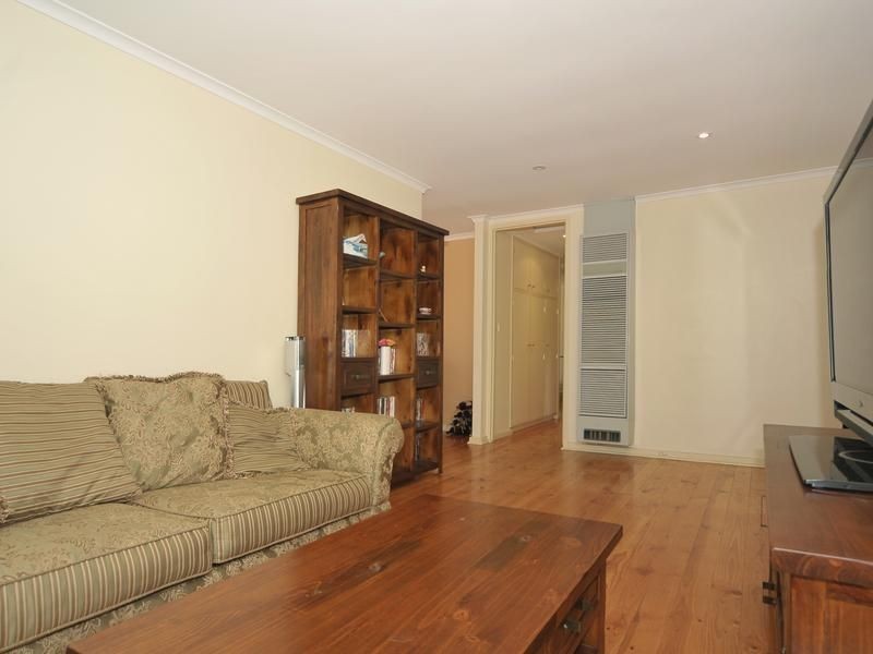 34 Katarama Road, Fairview Park SA 5126