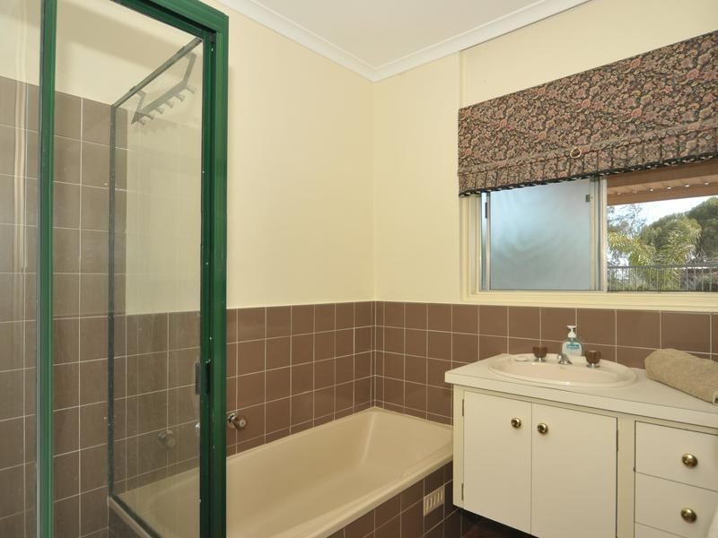 34 Katarama Road, Fairview Park SA 5126