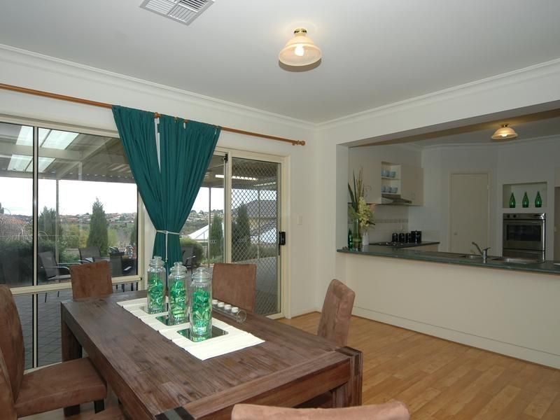 25 Humewood Place, Golden Grove SA 5125