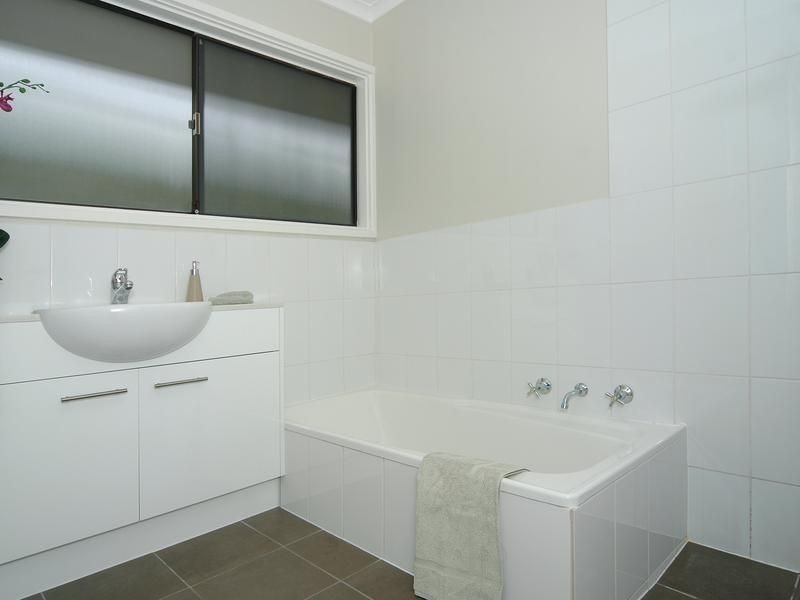 11 Reisling Road, Wynn Vale SA 5127