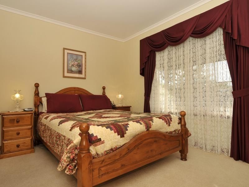 25 De Pledge Court, Wynn Vale SA 5127