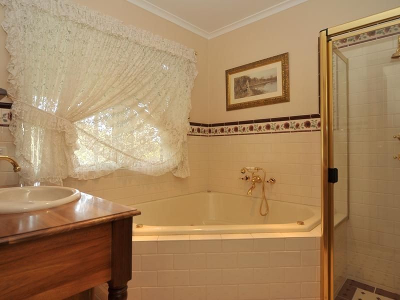 25 De Pledge Court, Wynn Vale SA 5127