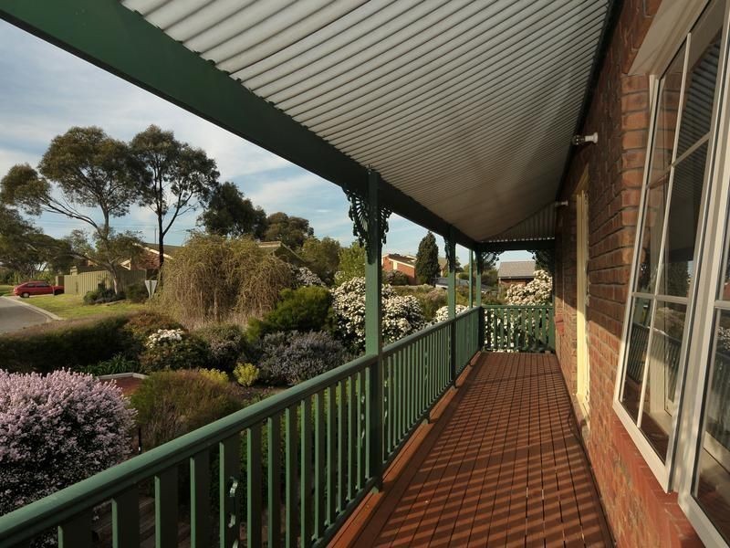 25 De Pledge Court, Wynn Vale SA 5127