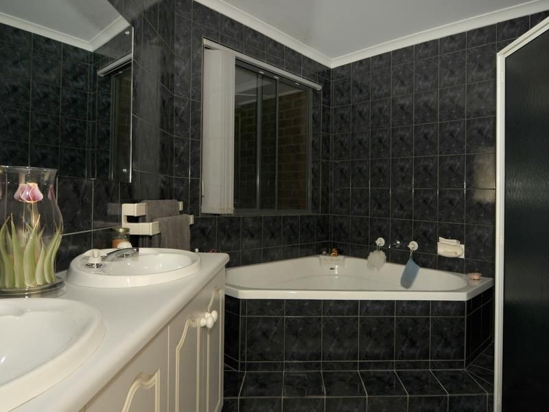 15 Christiana Crescent, Wynn Vale SA 5127