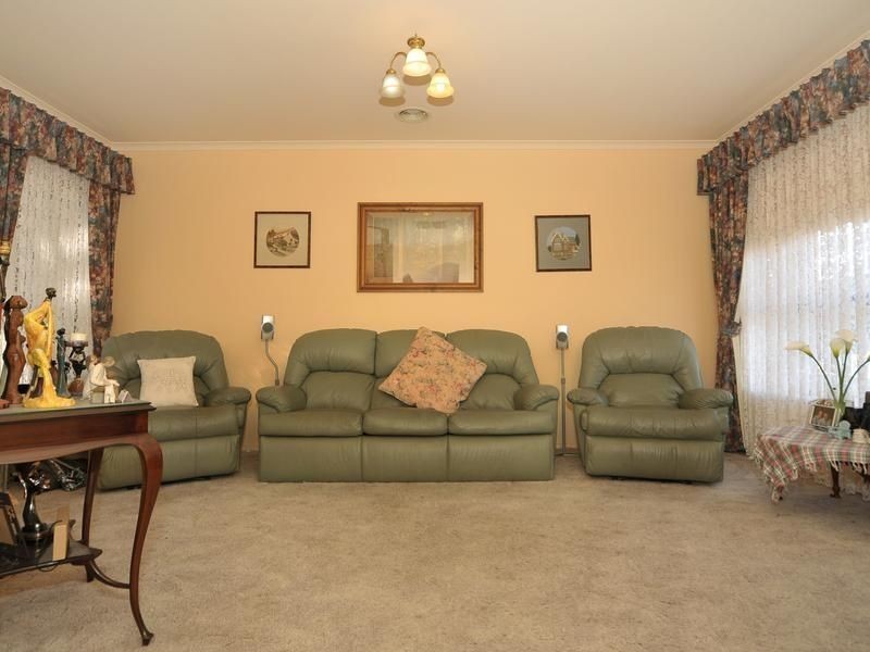 15 Christiana Crescent, Wynn Vale SA 5127