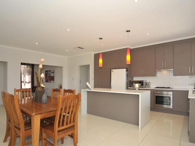 25 Mossman Street, Mawson Lakes SA 5095