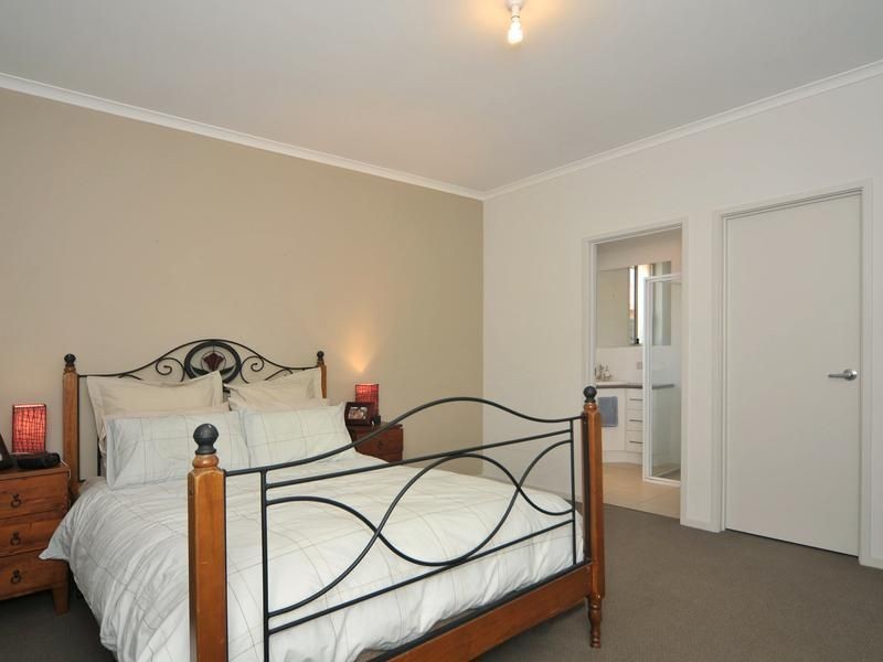 25 Mossman Street, Mawson Lakes SA 5095