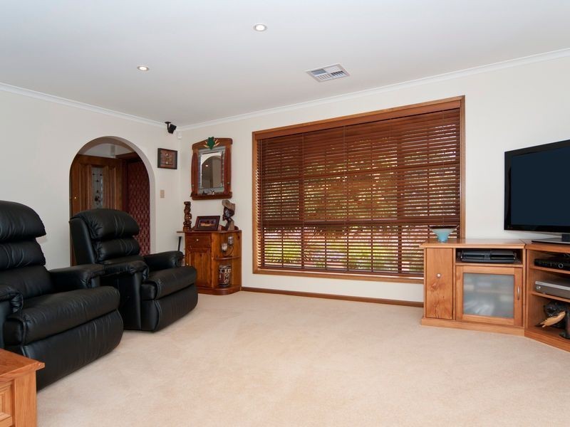 13 Austerlitz Court, Greenwith SA 5125