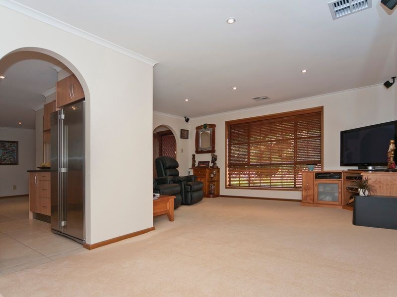 13 Austerlitz Court, Greenwith SA 5125