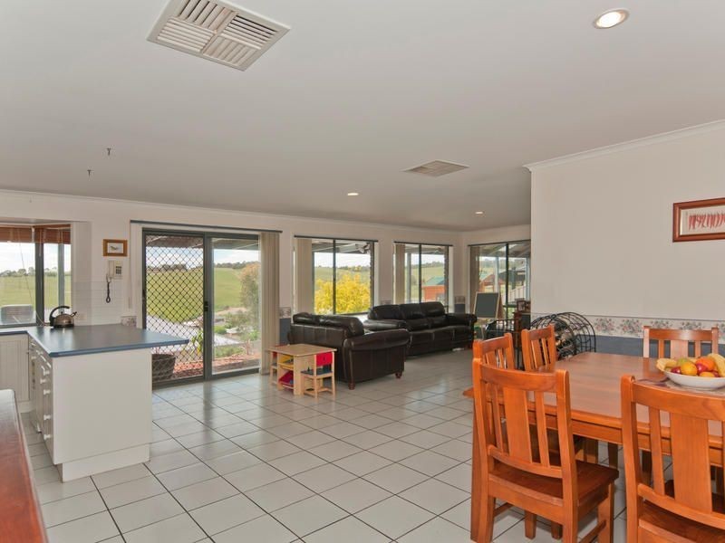 12 Bloomfield Avenue, Greenwith SA 5125