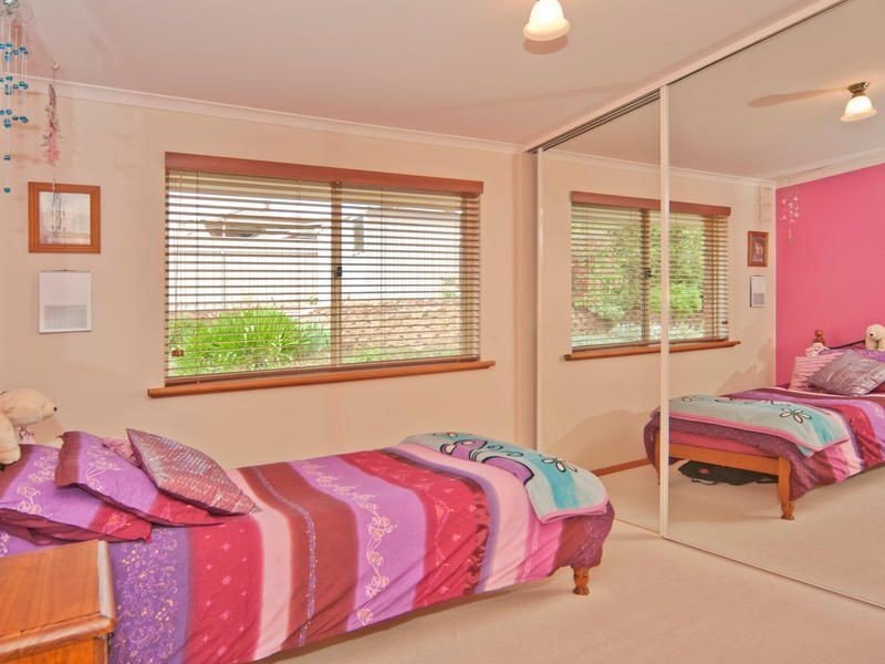 24 Carrail Grove, Greenwith SA 5125